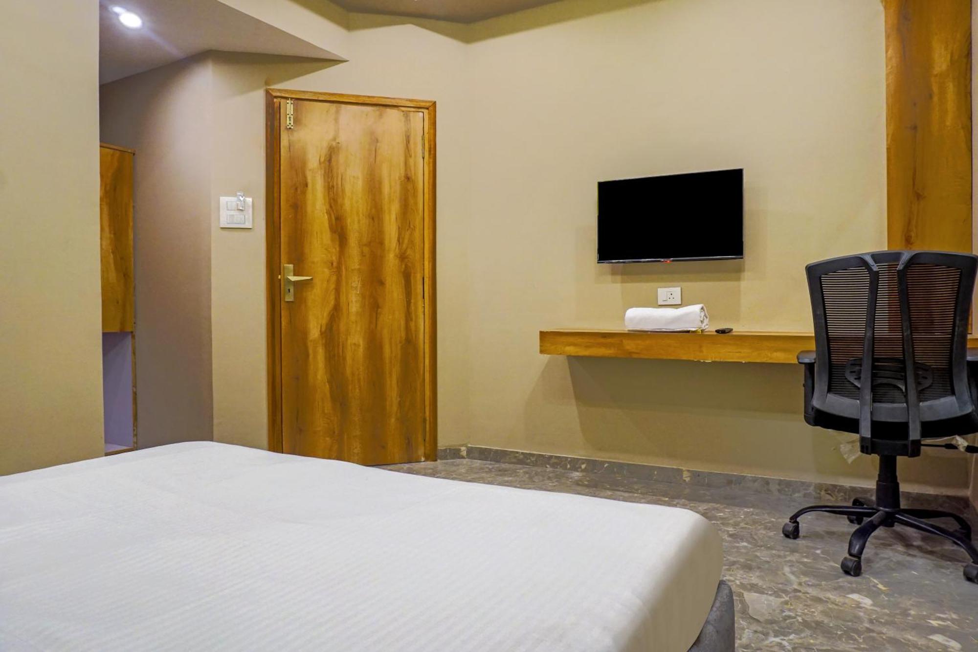 Hotel Nest Inn Mumbai Bagian luar foto